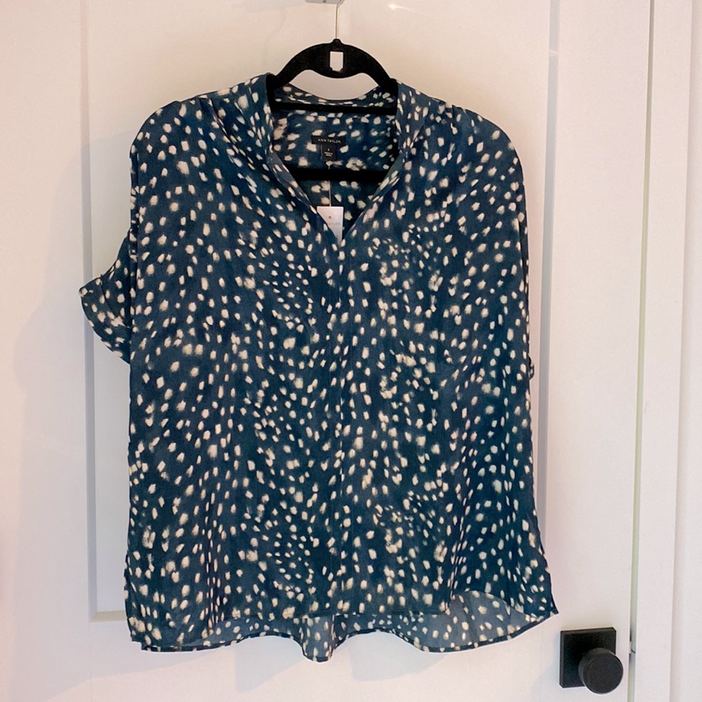 NWT Printed Cuff Sleeve Blouse